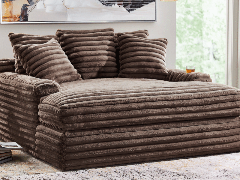 4500 - Chocolate Chaise Lounge