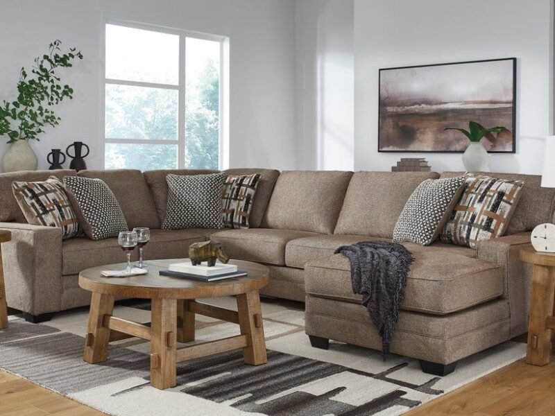 Ashley 982-01 Sectional