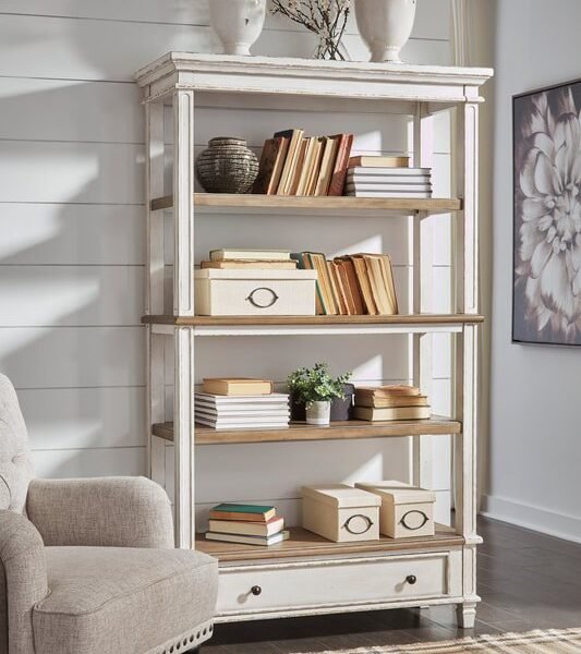 H743-70 - Bookcase