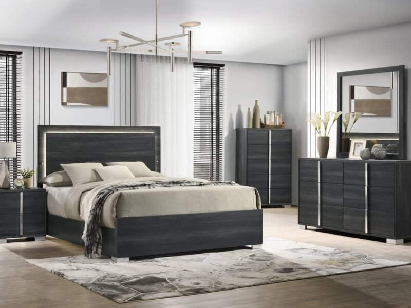 HH3700 - 5pc Bedroom Set - Queen, King